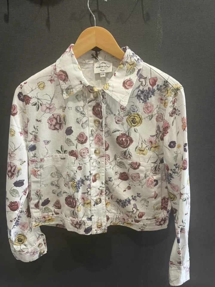 VESTE