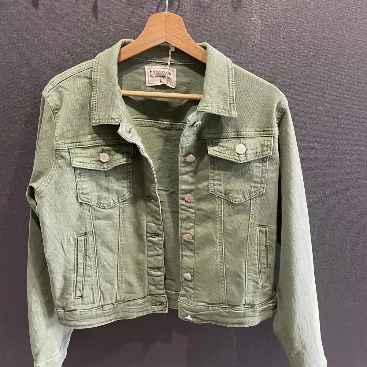 VESTE
