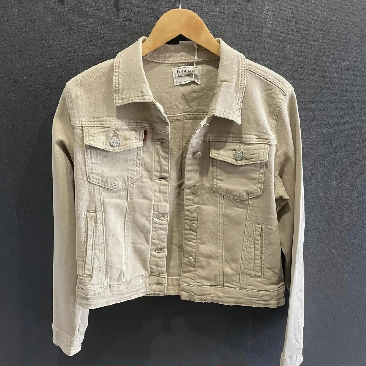 VESTE